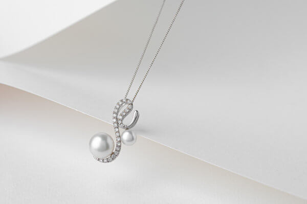 Pendentif perle de culture oxydes et argent