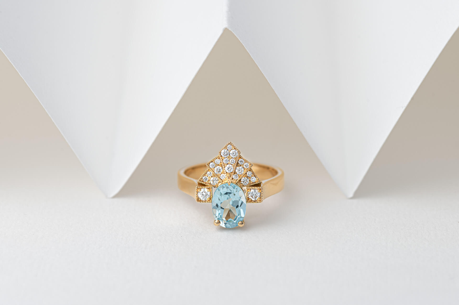 Bague-or-jaune-diamants-topaze-18carats
