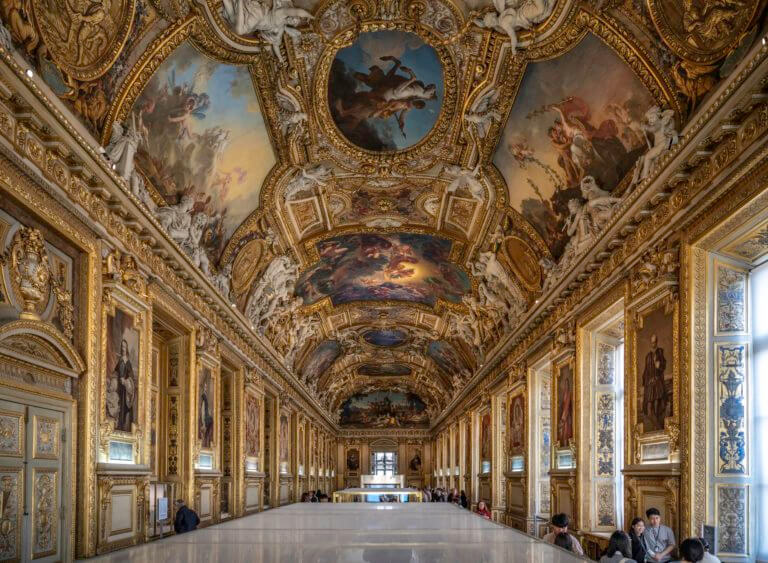 Bijoux volés au Louvre
